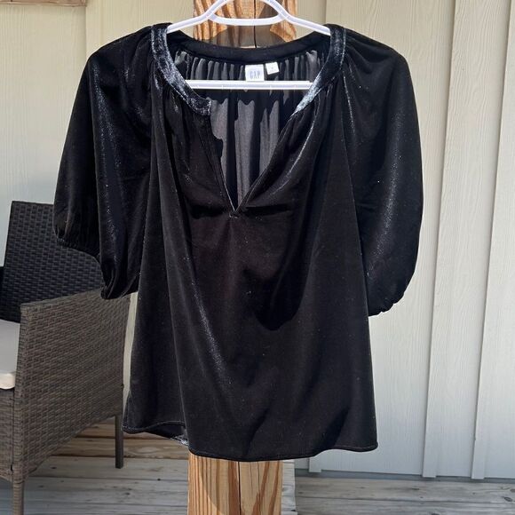 Gap Black Velvet Puff Sleeve V Neck Top- never worn and in perfect condition! - Picture 1 of 9